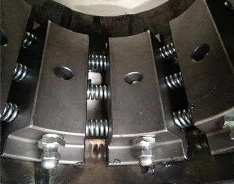 Tubing lock machine